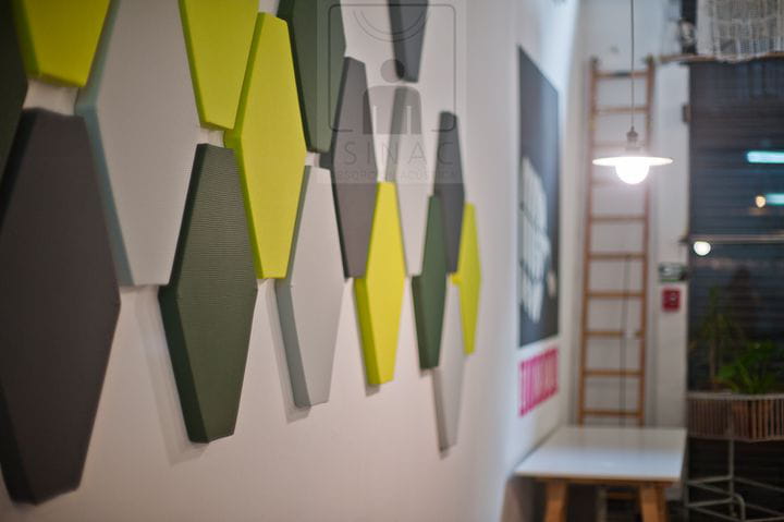 sinruidos-absorcionacustica-isinac-acousticpanels-confortacustico-coworking-dinamo-absotec-3