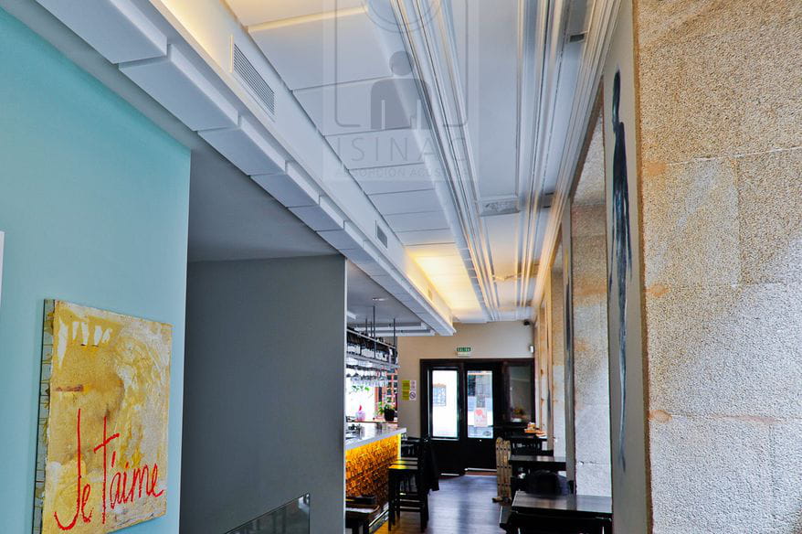 sinruidos-absorcionacustica-isinac-acousticpanels-confortacustico-coworking-dinamo-absotec-porta-do-vino
